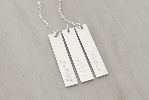 Vertical Name Bars Necklace (Three Bars)