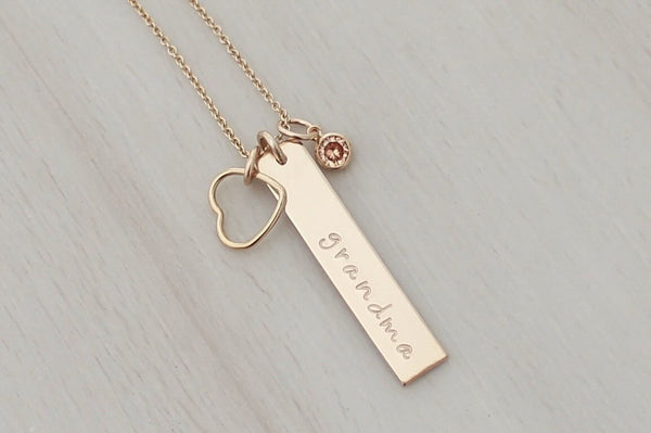 Mom Bar Necklace with an Open Heart (or Nana, Mama, Grandma, Oma, Nonna ...)